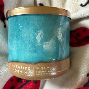 Bath & Body Works White Barn Lakeside Morning Scented 3 Wick Candle 14.5 oz